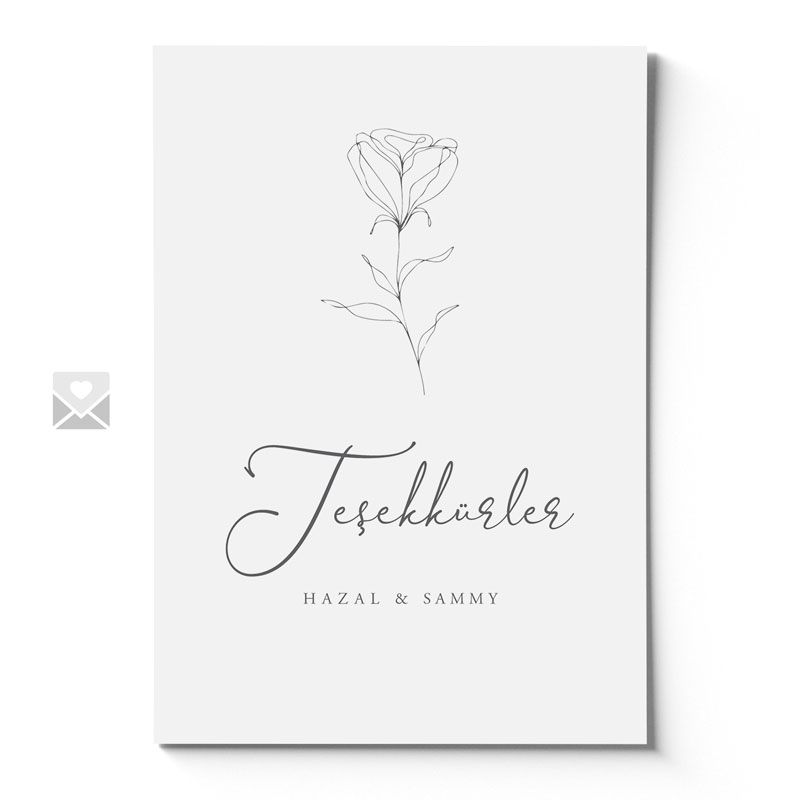 Weiße Danksagungskarte mit einer zart gezeichneten Blume auf der linken Seite. Auf der rechten Seite steht das Wort 'Teşekkürler' und darunter die Namen