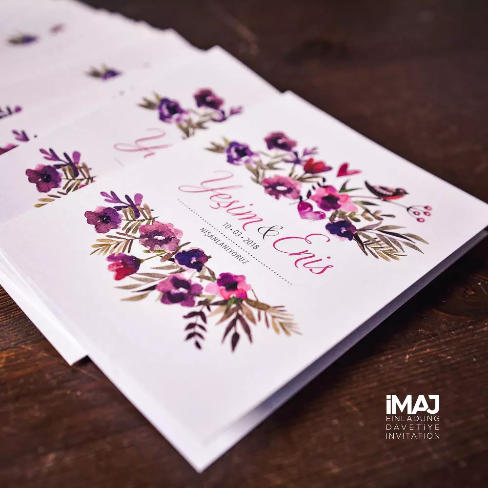 Einladungskarte mit aquarell-Blumen